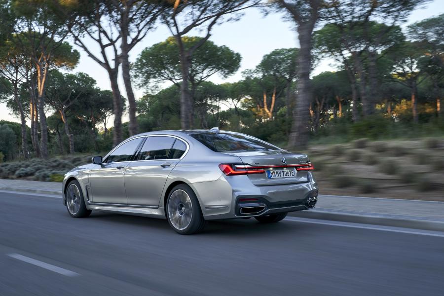  BMW 745Le xDrive M Sport (G12) 2019 года  (WW) (фото 37 из 103)